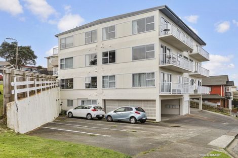 Photo of property in 3/32 Akaroa Drive, Maupuia, Wellington, 6022