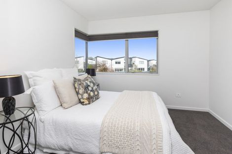 Photo of property in 22 Menin Gate Crescent, Broomfield, Christchurch, 8042