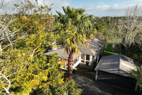 Photo of property in 9 Acacia Road, Torbay, Auckland, 0632