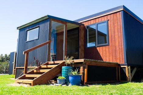 Photo of property in 19 Monkey Island Road, Orepuki, Riverton, 9881