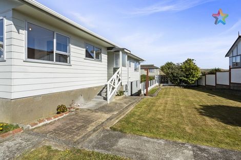 Photo of property in 15 Outram Grove, Kelson, Lower Hutt, 5010