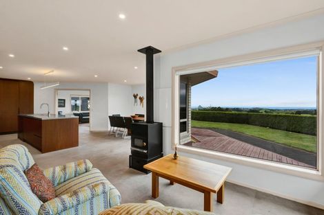 Photo of property in 171 Sealy Road, Omata, New Plymouth, 4374