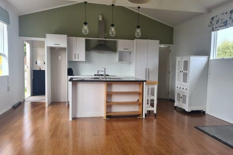 Photo of property in 25a Kent Street, Carterton, 5713