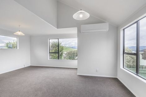 Photo of property in 7b Tregony Place, Camborne, Porirua, 5026