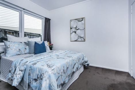 Photo of property in 23 Lanigan Street, Birkdale, Auckland, 0626