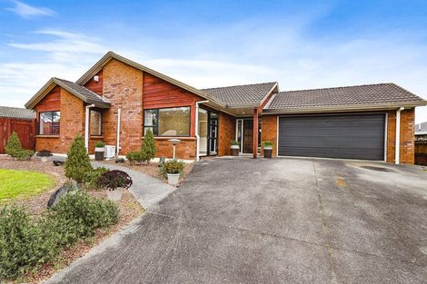Photo of property in 44 Golfland Drive, Golflands, Auckland, 2013