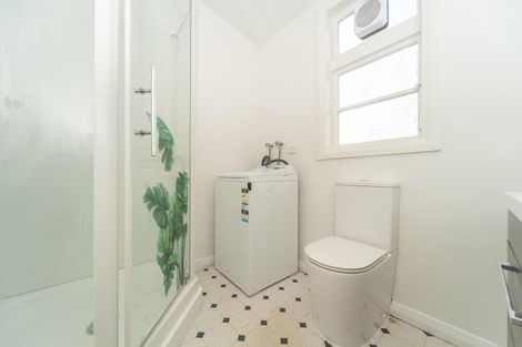 Photo of property in Graymor Flats, 2/19 Ohiro Road, Aro Valley, Wellington, 6021