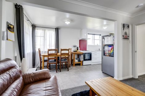 Photo of property in 1122 Jellicoe Street, Mayfair, Hastings, 4122