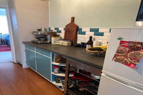 Photo of property in 35 Melrose Road, Island Bay, Wellington, 6023