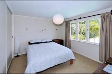 Photo of property in 40 Pupuke Road, Hillcrest, Auckland, 0627