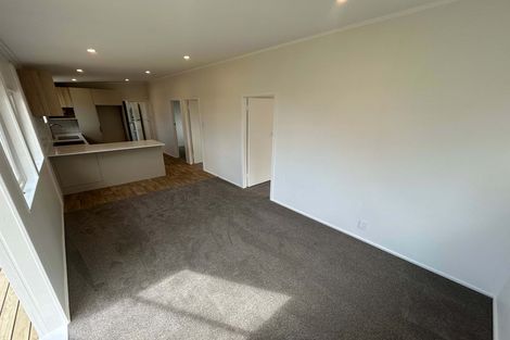 Photo of property in 14 Laurie Street, Red Beach, 0932