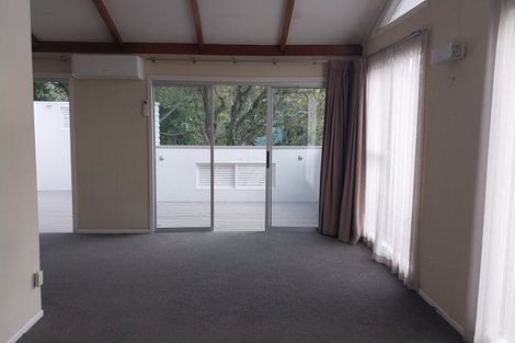 Photo of property in 1/5 Kathleen Street, Totara Vale, Auckland, 0627