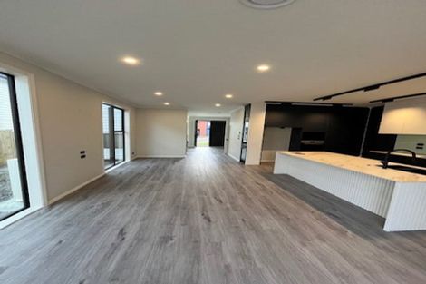 Photo of property in 30 Black Shed Road, Flat Bush, Auckland, 2019