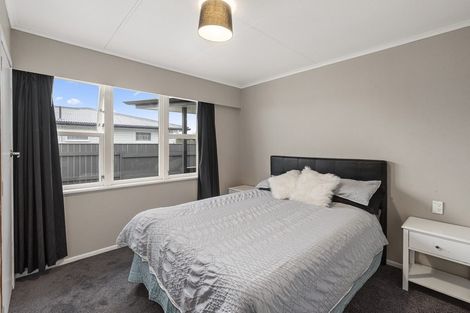 Photo of property in 41 Karaka Crescent, Levin, 5510
