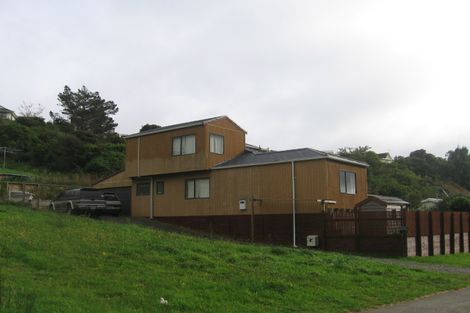 Photo of property in 51a Omapere Street, Whitby, Porirua, 5024
