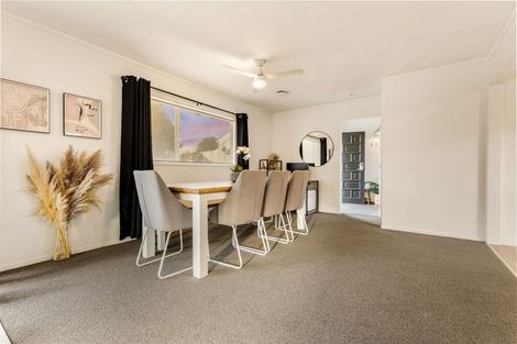 Photo of property in 93 Oreil Avenue, West Harbour, Auckland, 0618