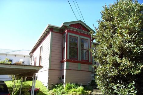 Photo of property in 33 Nairn Street, Mount Cook, Wellington, 6011