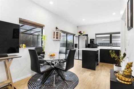 Photo of property in 8b Edgar Pearce Place, Howick, Auckland, 2014