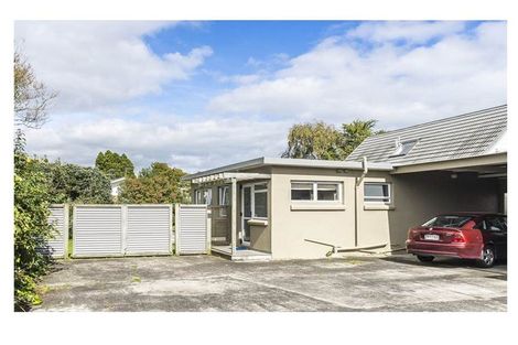 Photo of property in 2/9 Hamilton Road, Papatoetoe, Auckland, 2025
