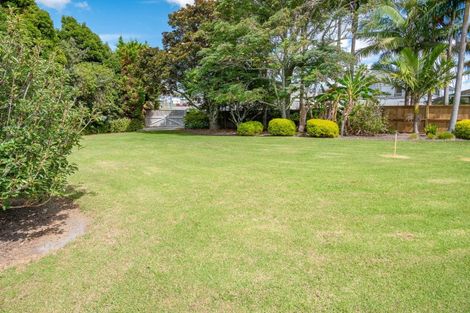 Photo of property in 20 Coopers Drive, Coopers Beach, 0420