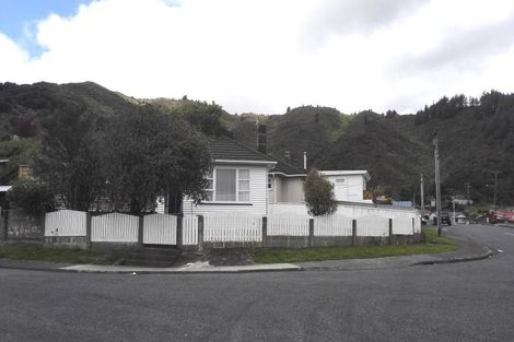 Photo of property in 17 Castlerea Street, Wainuiomata, Lower Hutt, 5014
