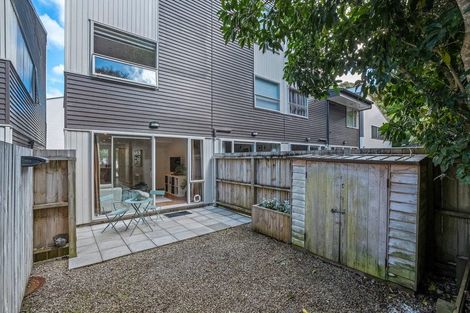 Photo of property in 11/8 Thatcher Crescent, Crofton Downs, Wellington, 6035