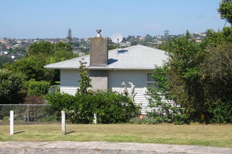 Photo of property in 22 Limmer Place, Browns Bay, Auckland, 0632
