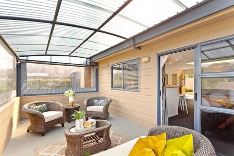 Photo of property in 1/22 Lagoon Way, West Harbour, Auckland, 0618