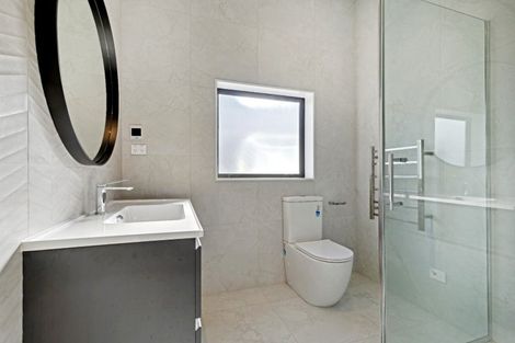 Photo of property in 5 Matau Way, Hauraki, Auckland, 0622