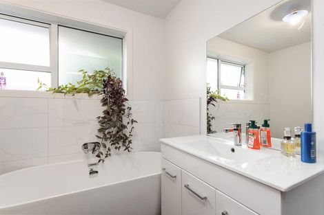 Photo of property in 2/127 Clarence Street, Riccarton, Christchurch, 8011