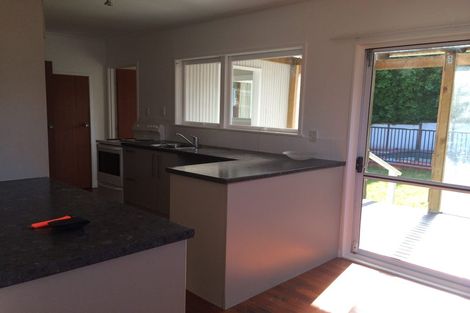 Photo of property in 89 Gossamer Drive, Pakuranga Heights, Auckland, 2010