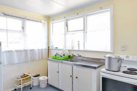 Photo of property in 406 Huia Street, Camberley, Hastings, 4120