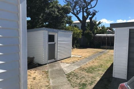 Photo of property in 17 Bolton Street, Petone, Lower Hutt, 5012