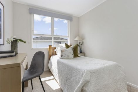 Photo of property in 18 Dalry Place, Mangere Bridge, Auckland, 2022