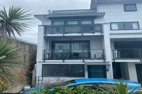 Photo of property in 3/464 Adelaide Road, Berhampore, Wellington, 6023
