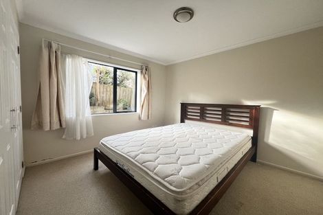 Photo of property in 16 City View Terrace, Birkenhead, Auckland, 0626