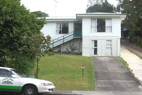 Photo of property in 18 Totaravale Drive, Totara Vale, Auckland, 0629