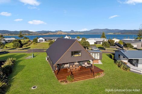 Photo of property in 135 Harbour Drive, Matarangi, Whitianga, 3592