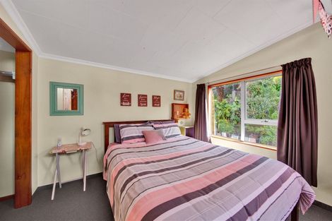 Photo of property in 33 Whakapaki Street, Urenui, 4375