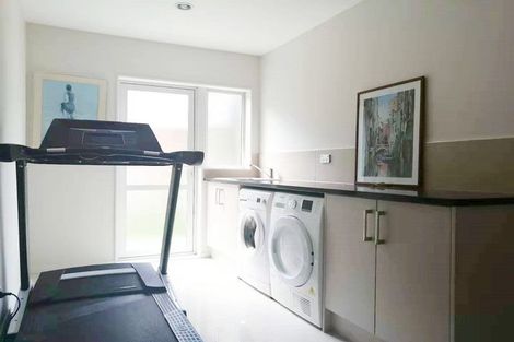 Photo of property in 76 Kyle Road, Greenhithe, Auckland, 0632