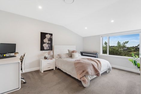 Photo of property in 62 Armstrong Farm Drive, East Tamaki Heights, Auckland, 2016