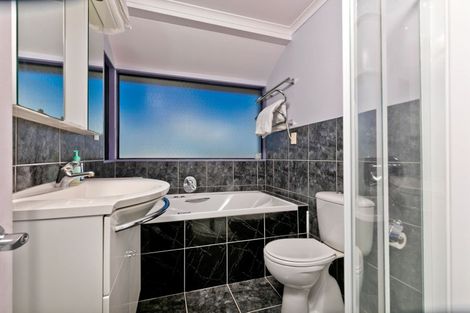 Photo of property in 5a Crompton Road, Massey, Auckland, 0614