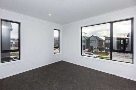 Photo of property in 10 Don Money Street, Wallaceville, Upper Hutt, 5018