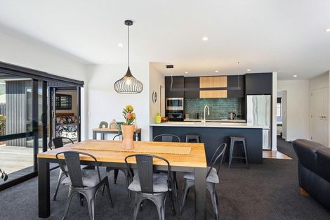 Photo of property in 17 Kaiwaru Place, Waikanae, 5036