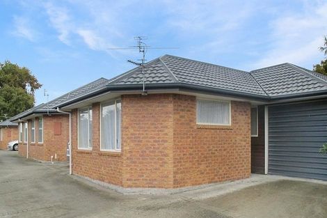 Photo of property in 17c Division Street, Riccarton, Christchurch, 8041