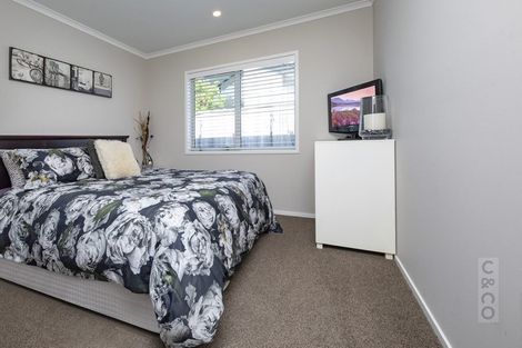 Photo of property in 14 Pohutukawa Parade, Riverhead, 0820