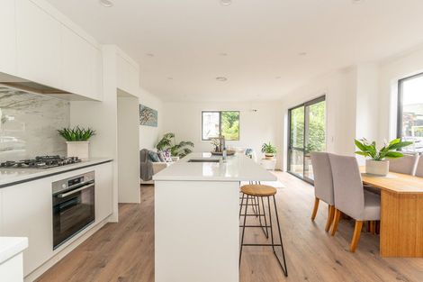 Photo of property in 1/4 Marama Street, Castor Bay, Auckland, 0620