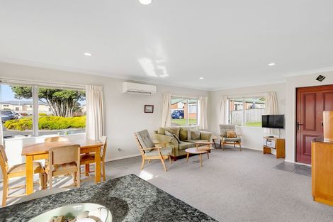 Photo of property in 19 Pohutukawa Grove, Titahi Bay, Porirua, 5022