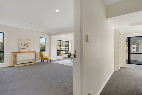 Photo of property in 40 Hinau Street, Tawa, Wellington, 5028