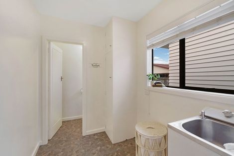 Photo of property in 43 Charlcott Street, Burnside, Christchurch, 8053
